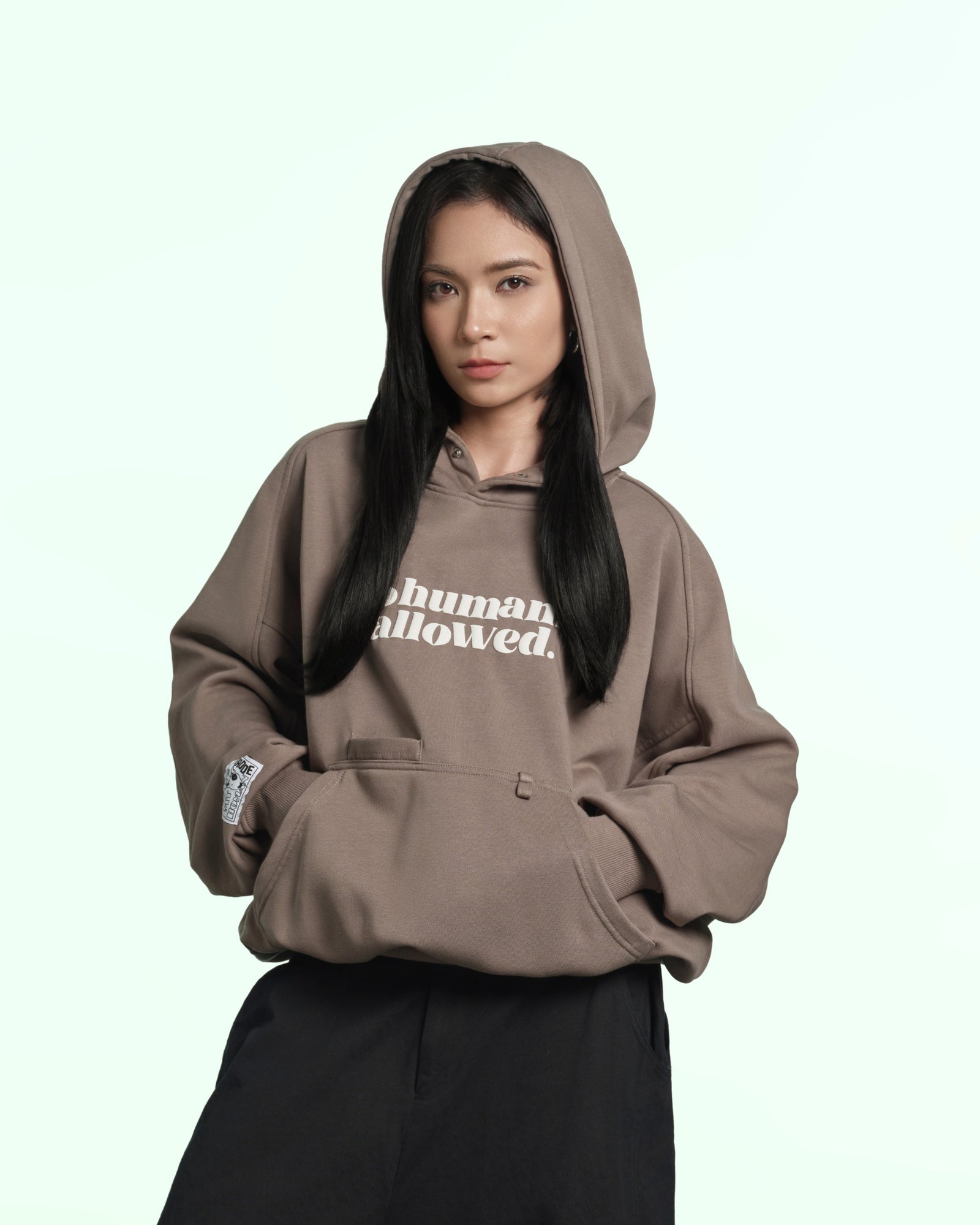 Graphic Hoodie Batwing - Ash Brown